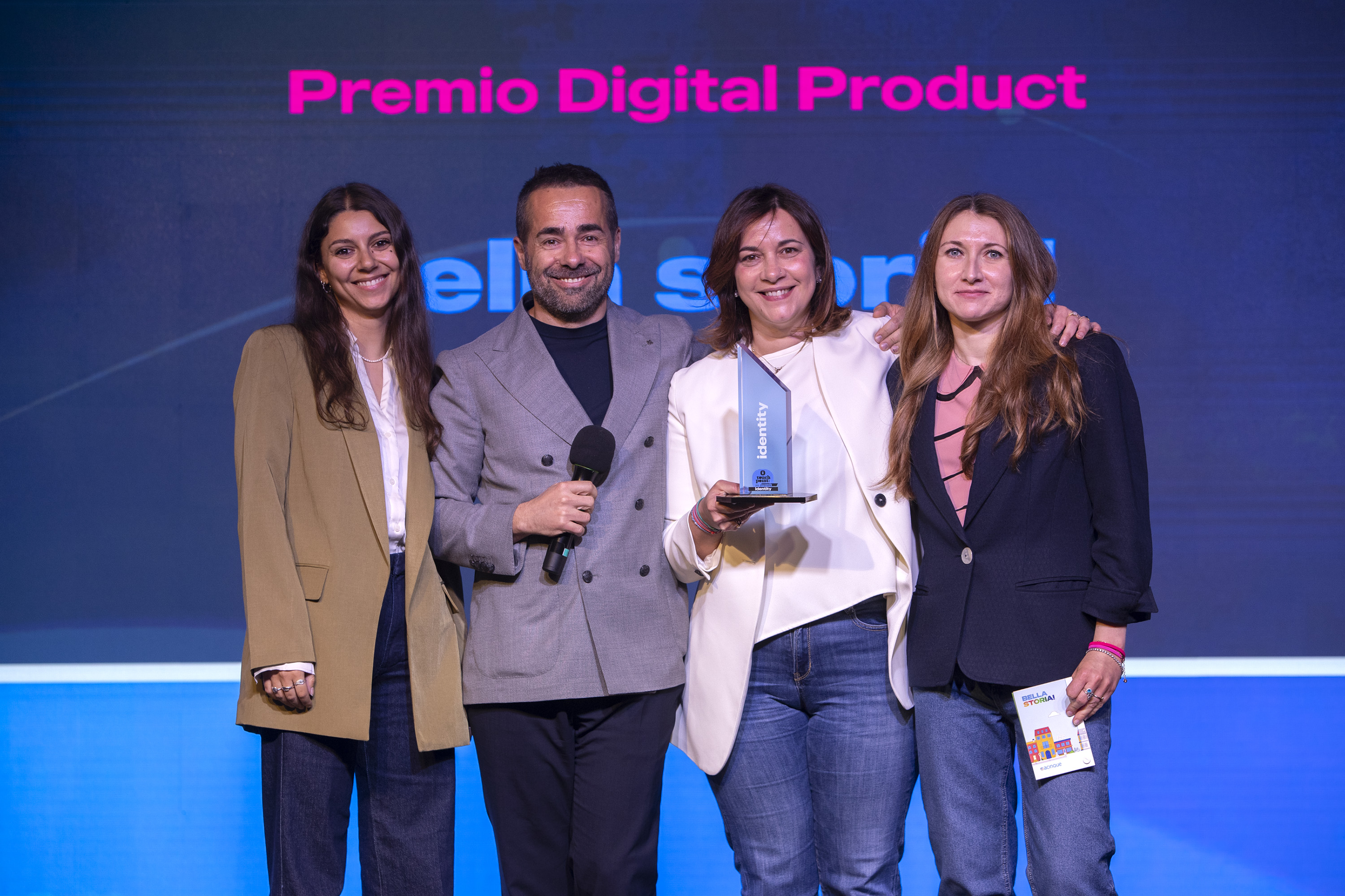 bela storia_premiazione Touchpoint_identity